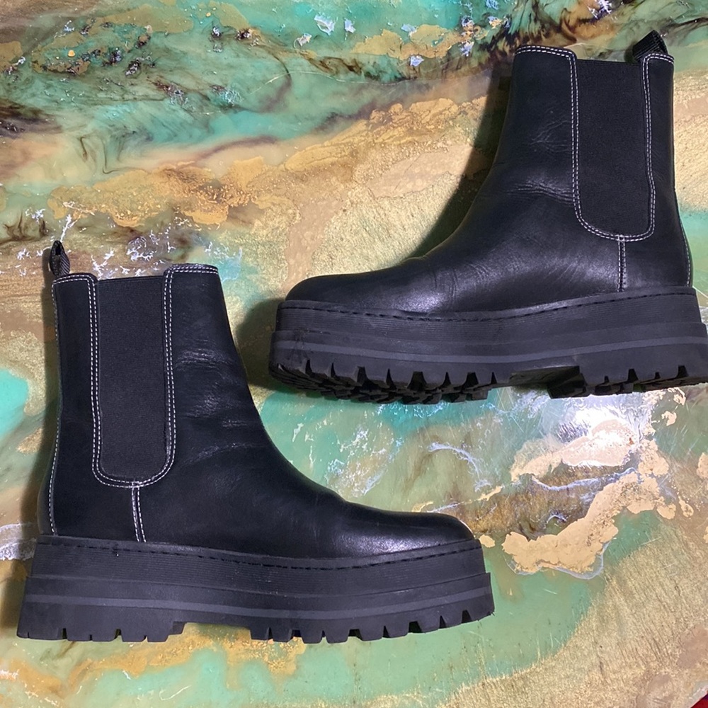Marc Fisher LTD Pauline Lugsole Leather Bootie - Picture 2 of 6